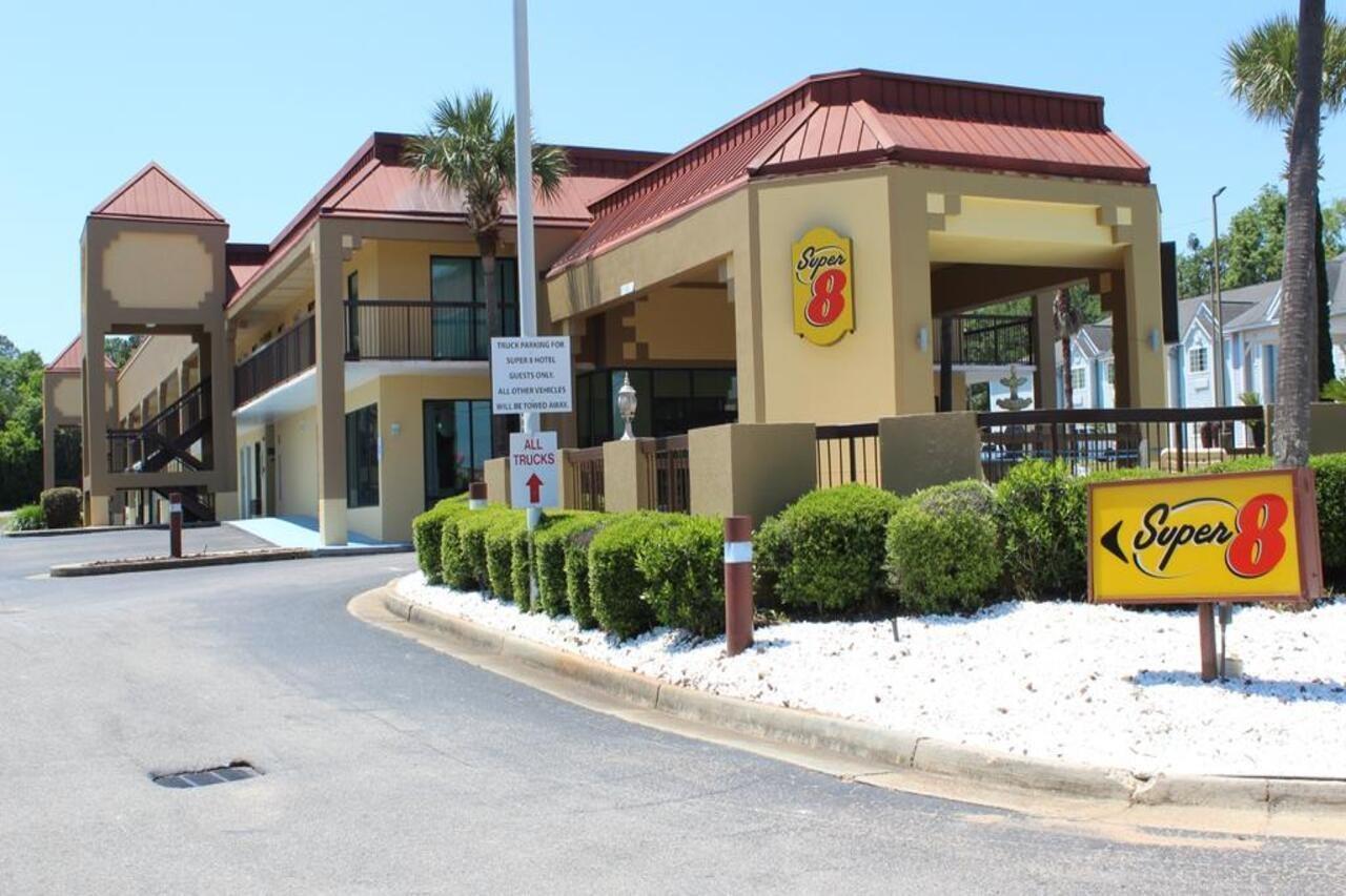 Super 8 By Wyndham Mobile/Tillmans Corner Zewnętrze zdjęcie